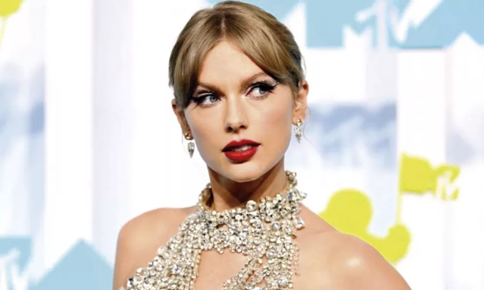 Taylor Swift mostró las distintas tapas del disco Midnights: “Es un reloj”