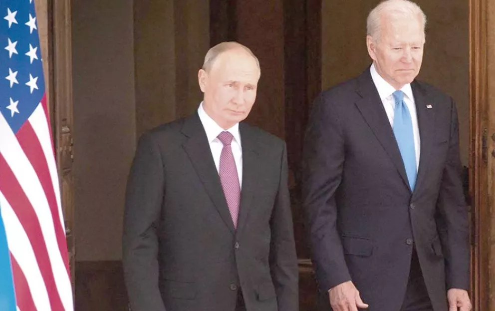 Biden advirtió a Putin contra el uso de armas nucleares 