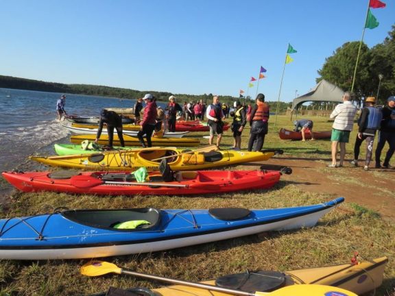 Está en marcha la segunda jornada del Primer Encuentro Provincial de Kayaks