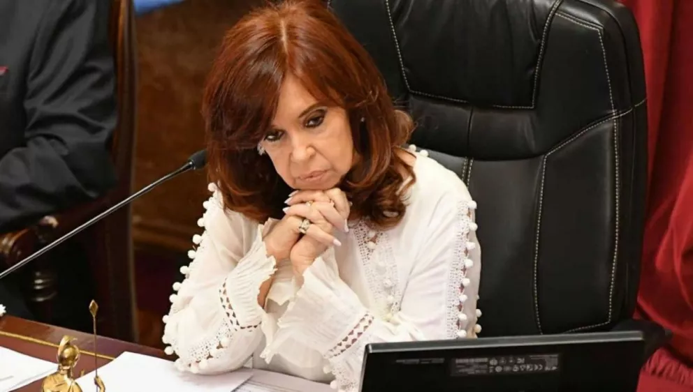 En sus redes sociales Cristina Fernández denunció "prácticas mafiosas de medios hegemónicos"