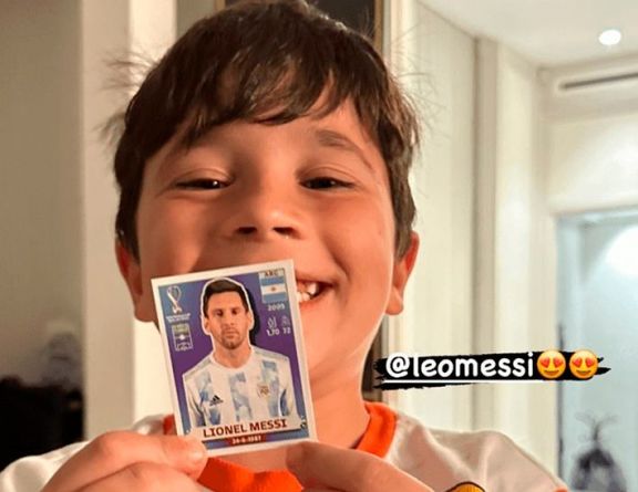 Viral: la reacción de Mateo Messi cuando le tocó la figurita de su papá