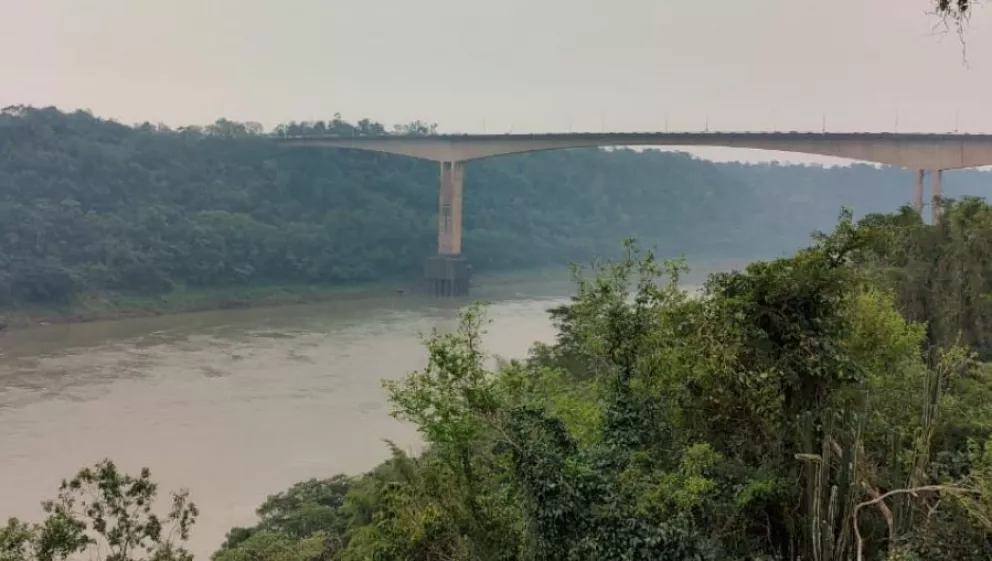 Iguazú: hallaron el cuerpo de un joven que se habría arrojado del puente Tancredo Neves