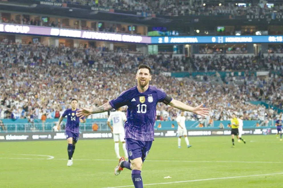 La Selección Argentina venció a Honduras con un doblete de Messi y un gol de Lautaro Martínez
