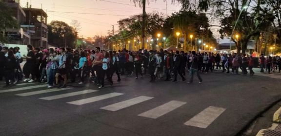 Para culminar la Semana del Estudiante, alumnos de la EPET Nº 4 recorrieron las calles de Iguazú