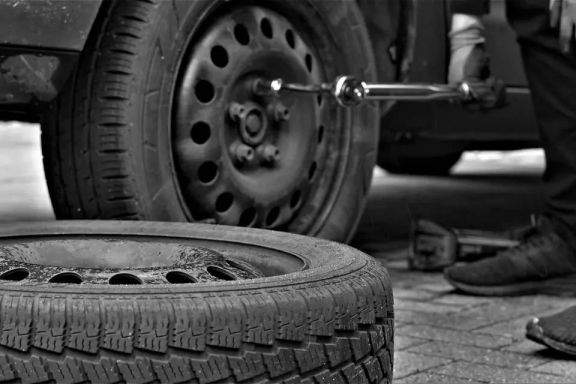 El Gobierno habilitará importaciones de neumáticos si mañana no se resuelve el conflicto sindical