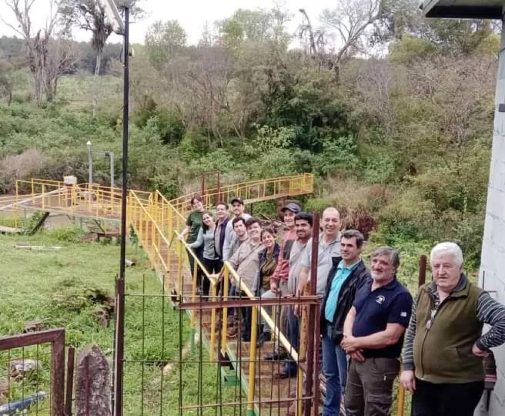 Wanda: alumnos de la Facultad de Ingeniería Forestal visitaron al Comité de la Cuenca del Arroyo Tupicuá 