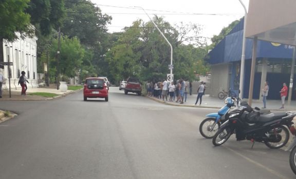 En Ituzaingó, la moto es el principal medio de transporte para ir a trabajar