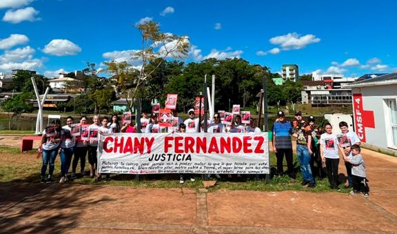 En busca de justicia y respuestas, la familia de Chany Fernández marchó por Irigoyen