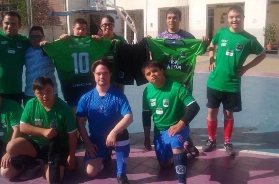 Gambeteando prejuicios: Mendoza, sede de un torneo de fútbol para personas con síndrome de Down
