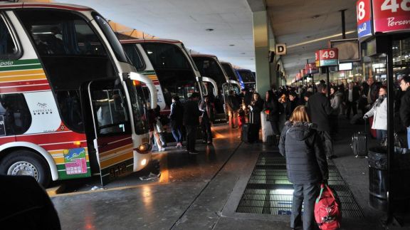  Estiman para diciembre una suba promedio del 40% en las tarifas del transporte público