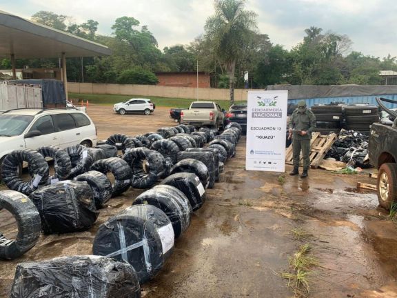Secuestran más de 300 neumáticos en procedimientos en Misiones y Corrientes 