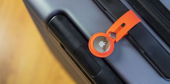 Una aerolínea prohíbe el uso del AirTag en las valijas por ser “peligroso”