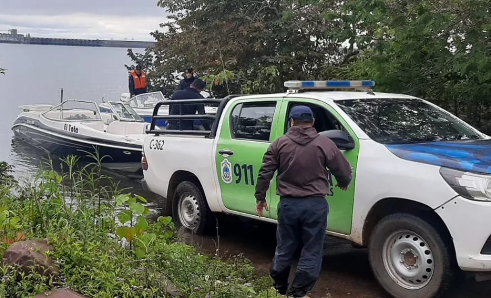 Isla Apipé: recuperaron el casco de la lancha del intendente Lukowski, pero sin el motor