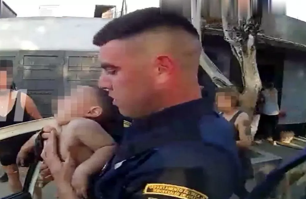 Córdoba: el desesperado salvataje de un nene de un año luego de ahogarse en una pileta 