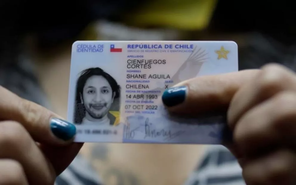 Chile entregó el primer documento a una persona no binaria