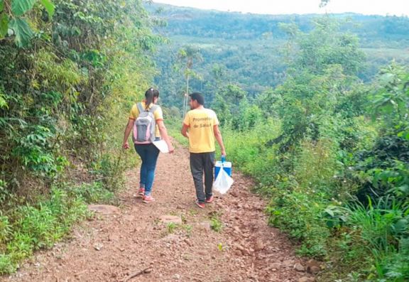 Con búsqueda activa refuerzan la vacunación en la frontera con Brasil