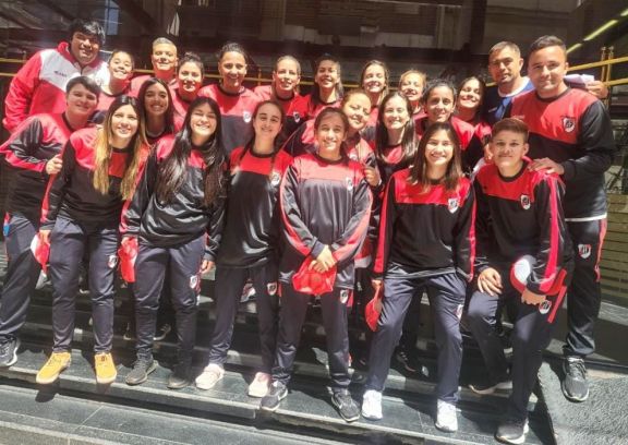 Fútbol femenino: Guaraní llegó a Buenos Aires y aguarda el histórico partido ante River 