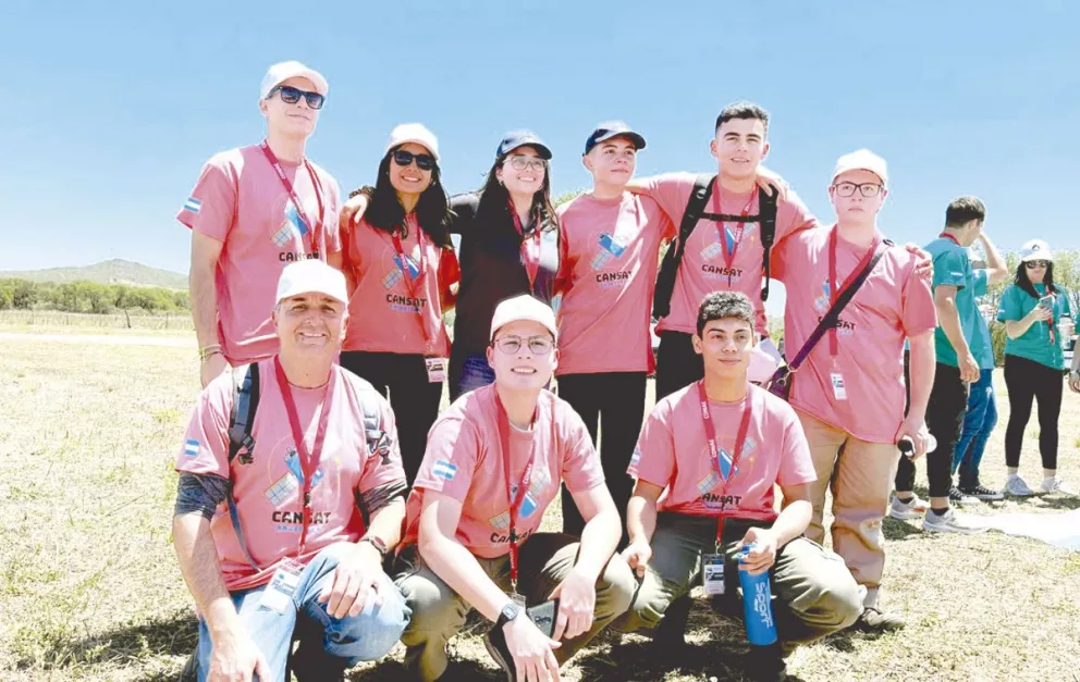 Estudiantes misioneros lanzaron un satélite desde Córdoba