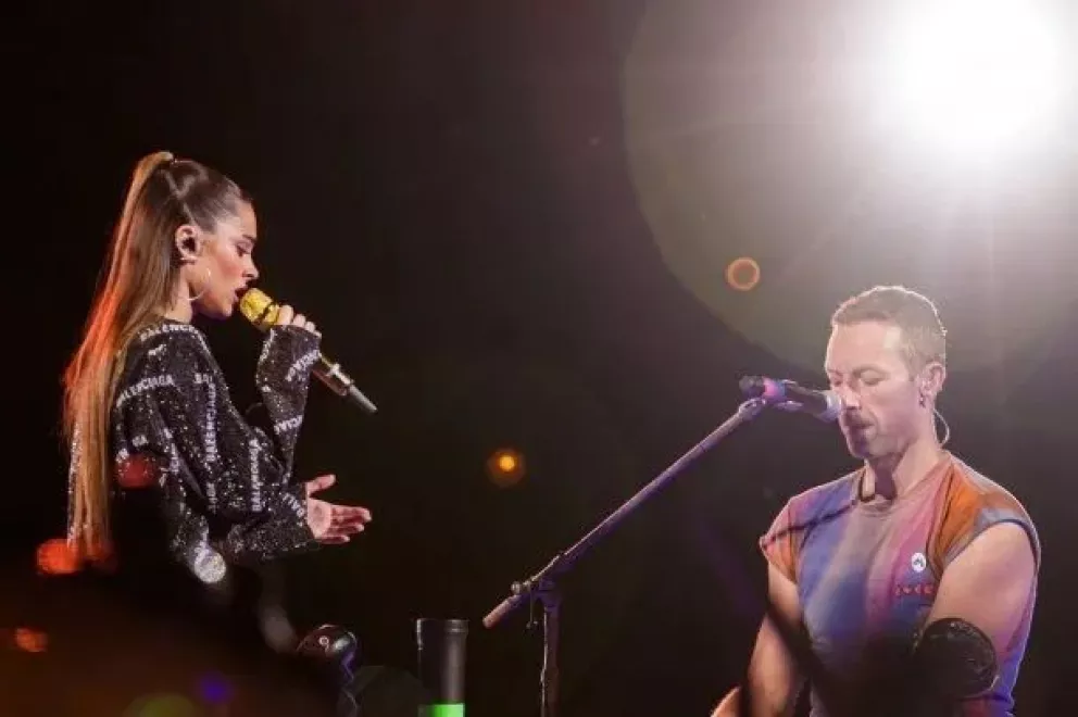 Tini Stoessel brilló junto a Coldplay en el escenario