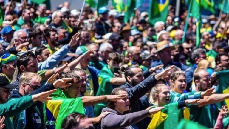Bolsonaristas piden un golpe y realizan el saludo nazi | EL TERRITORIO noticias de Misiones