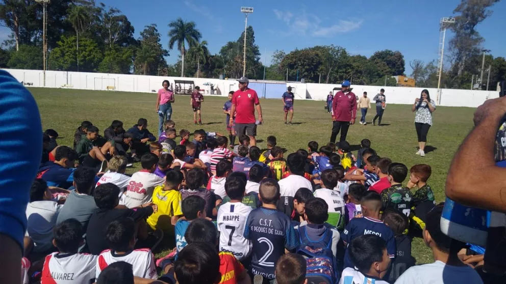 Niños santotomeños prueban ante seleccionadores de River Plate