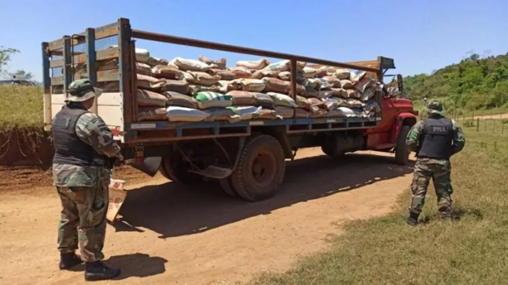 Interceptaron siete toneladas de soja de contrabando