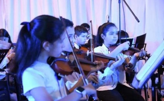 Concierto anual de la Orquesta Escuela Virasoro junto a músicos de Posadas