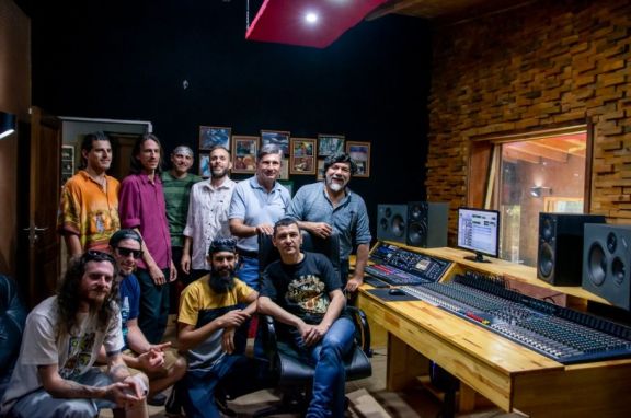 Araucaria entró en contacto con el estudio donde grabará su disco, tras ganar el Mate Rock 2022