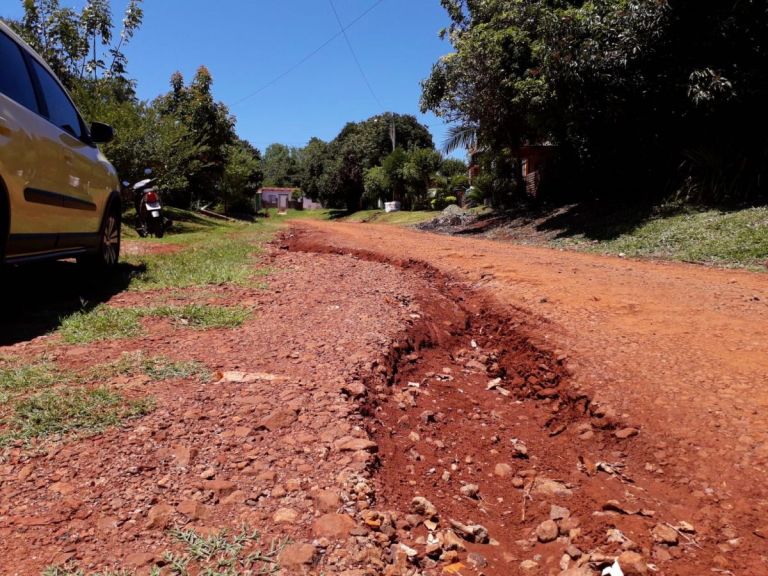 Reclamo vecinal por calles intransitables en el barrio Cien Hectáreas ...