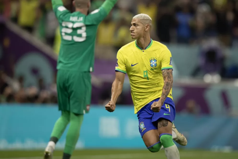 Brasil superó con autoridad a Serbia pero Neymar encendió las alarmas 