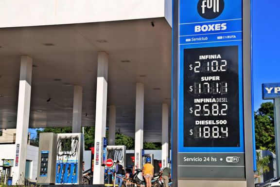 Los expendedores requieren equiparar los precios de combustibles en el país
