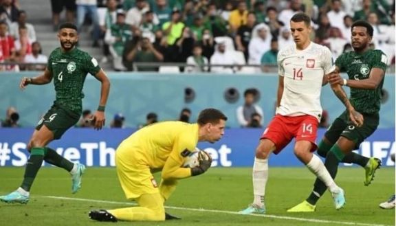 Polonia le ganó a Arabia Saudita por 2 a 0 y le puso más presión a Argentina
