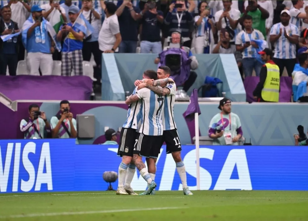 Con goles de Messi y Enzo Fernández Argentina se impuso 2 a 0 ante México