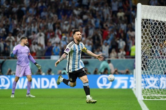 Con un gol de Messi Argentina se fue al vestuario en ventaja