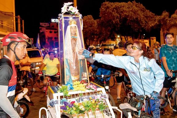 A Itatí en bicicleta, tradición de fe y oración en movimiento