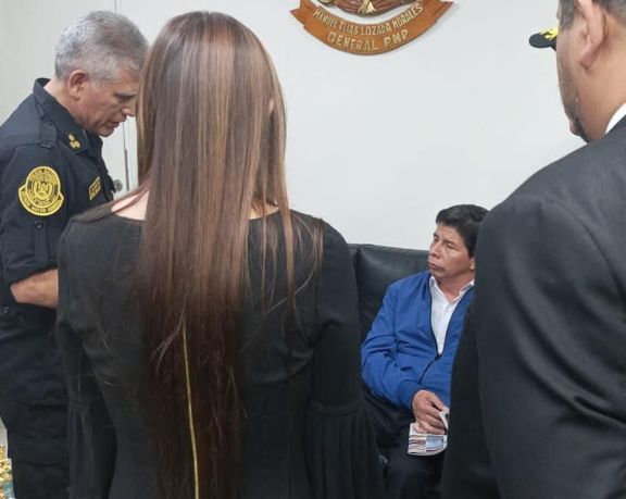 Pedro Castillo fue detenido tras decretar el golpe de Estado en Perú