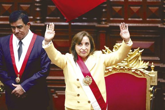 Perú: la nueva presidenta busca formar gobierno