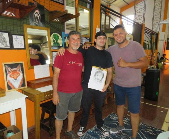 Puerto Esperanza: Feria del mueble y la artesanía edición Navidad, en el polideportivo Municipal “Carlos Ortigoza” 