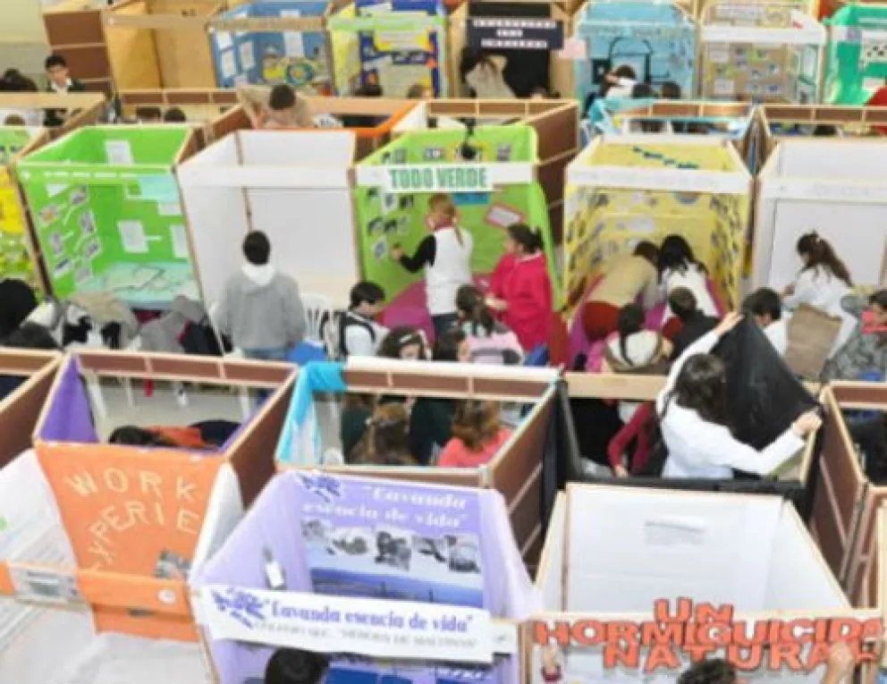 Misioneros en la Feria Nacional de Ciencias | El Territorio