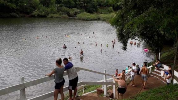 Un refrescante balneario a la vera del arroyo Piray Guazú