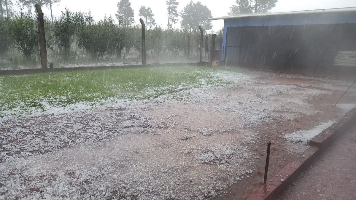 Varias viviendas fueron afectadas por la fuerte granizada en El Soberbio