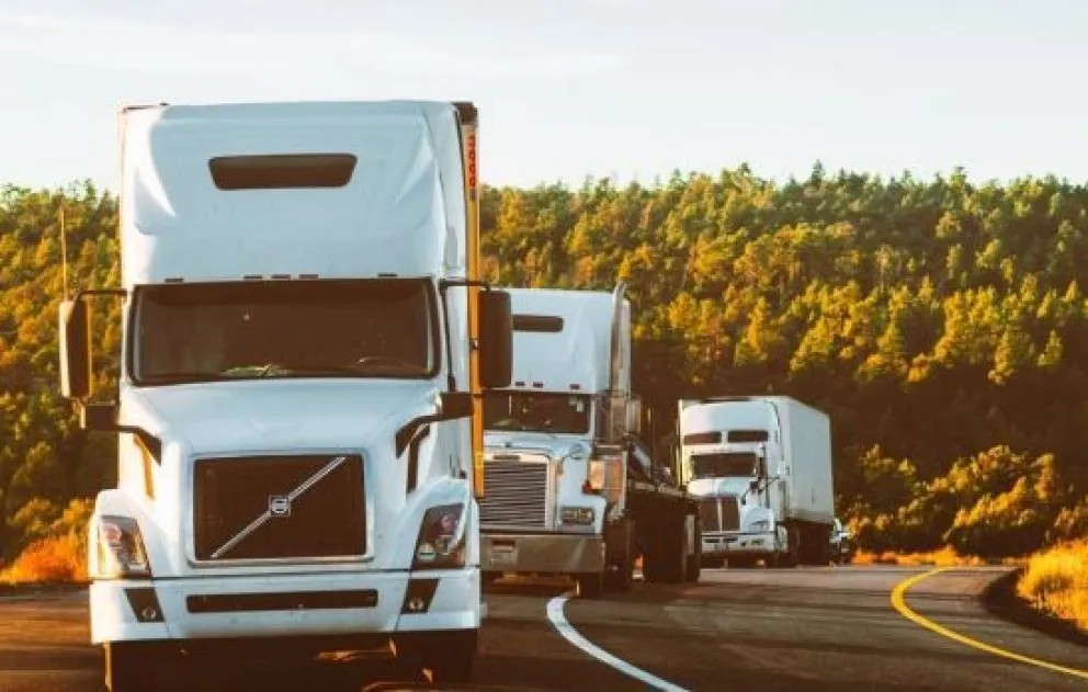 Firman acuerdo por transporte internacional de cargas y viajes
