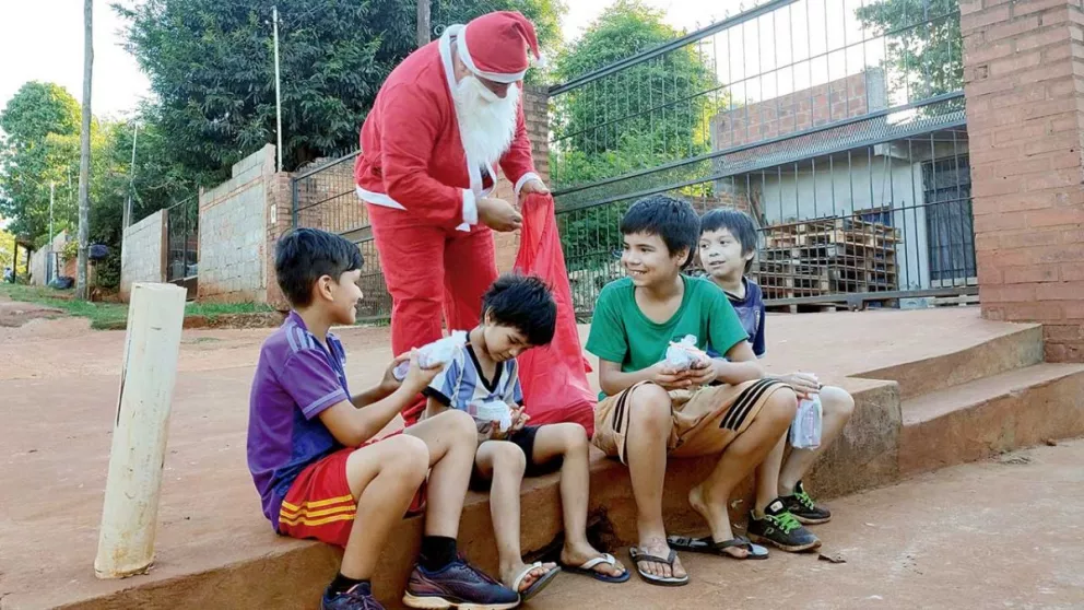La ilusión de conocer a  Papá Noel supera al regalo