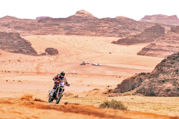 Benavides avanza al podio en la clasificación general del Rally Dakar 2023
