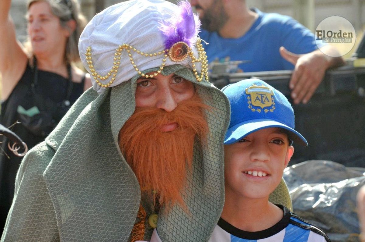 Cálida y emotiva travesía de los Reyes Magos.