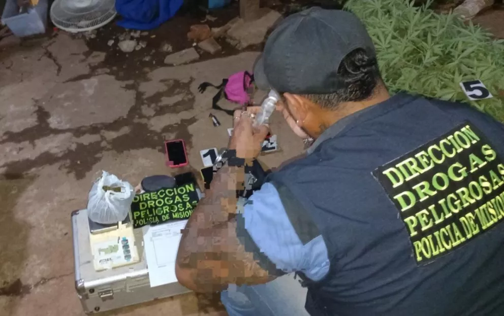 Cinco demorados tras allanamiento de un kiosco narco en Posadas