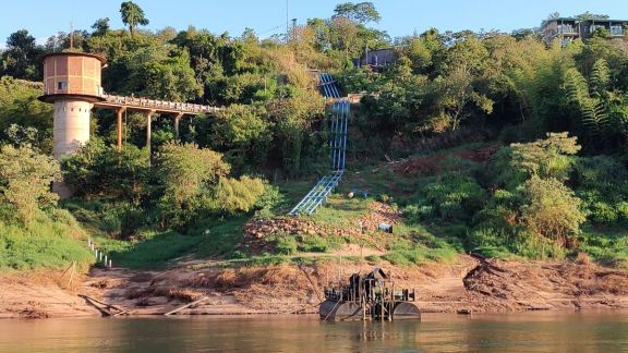 Nuevo equipo bombeo en la toma de agua del rio Iguazú para normalizar el servicio de agua potable