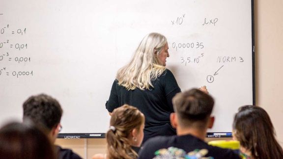Alta demanda y variedad de precios en los cursos de ingreso a la facultad