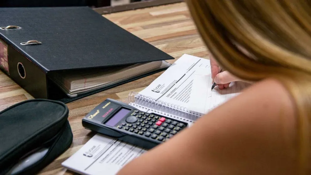 El 60% de los estudiantes quiere continuar una carrera de grado