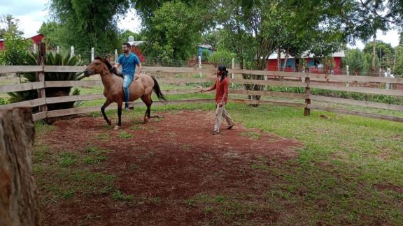 El Soberbio suma paseos en caballo y juegos de arco en su oferta turísitca